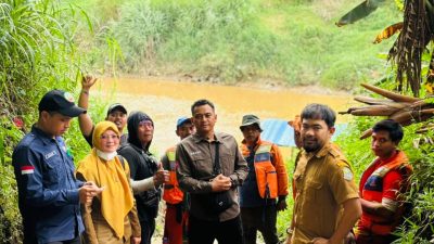 Kali Bekasi Kembali Berbusa, DLH Kota Bekasi Gandeng KP2C Telusuri Sungai