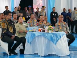 Ketua Komisi IV DPR RI Titiek Soeharto Hadiri Pelepasan Bantuan Kemanusiaan 22 Kontainer untuk Korban Bencana Sumatera di Polda Sumut