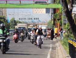 Walikota Bekasi Bersepeda ke Kantor, Pantau WFH dan Dorong Efisiensi Energi