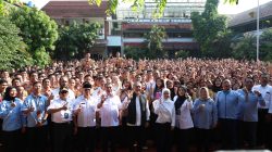 Wakil Wali Kota Bekasi Dampingi Menko Pangan Sosialisasikan Program MBG dan Tinjau Pasar Murah