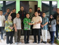 Terima Kunjungan DPRD Kota Banjarbaru Plh Wali Kota Harris Bobihoe Bahas Peningkatan PAD