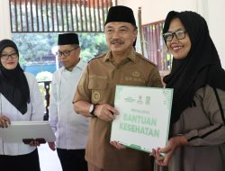 Baznas Salurkan Zakat Senilai Rp 260.500.000, Plh Wali Kota Bekasi : Zakat Miliki Peran Strategis Meningkatkan Kesejahteraan Masyarakat