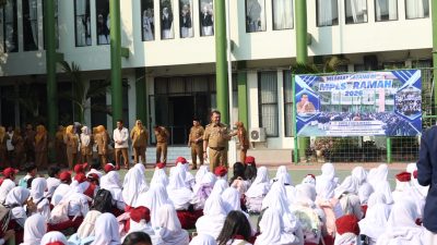 Wakil Wali Kota Bekasi Tinjau Hari Pertama Masuk Sekolah, Pastikan Kesiapan SMP Negeri Sambut Tahun Ajaran Baru 2026
