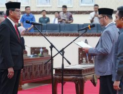 Resmi Gantikan Soleman, dr Fery Parluhutan Sirait Dilantik dalam Rapat Paripurna PAW DPRD Kabupaten Bekasi
