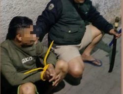 Malam – malam Bawa Golok 50 Cm, Pria 43 Tahun Diamankan Polsek Leles